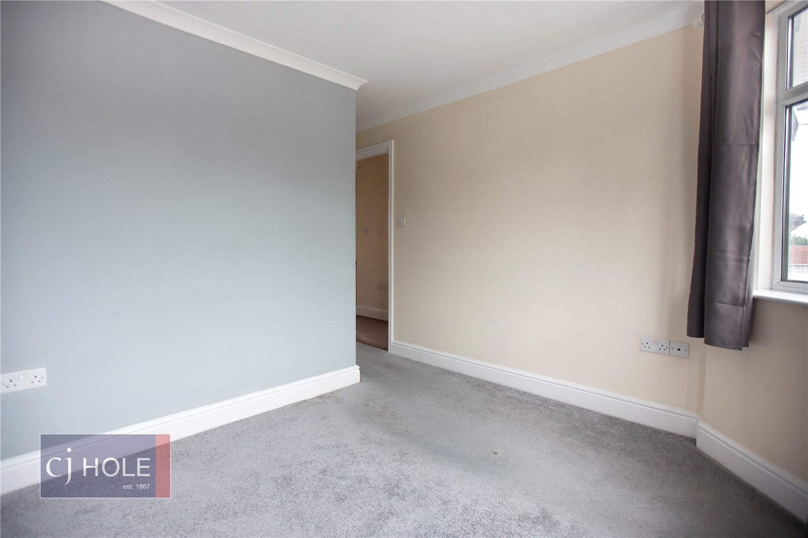 2 bedroom Flat to let in Kingswood, Bristol