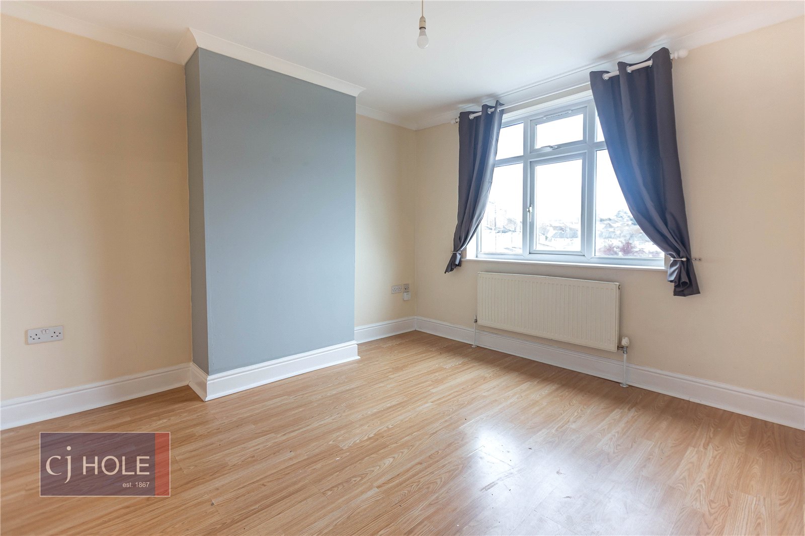 2 bedroom Flat to let in Kingswood, Bristol