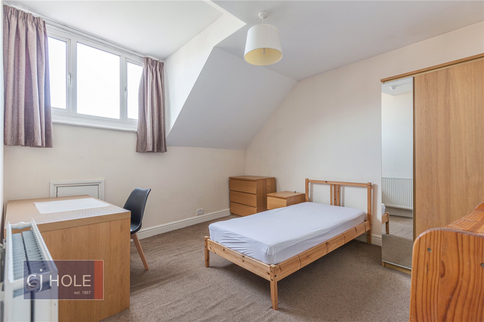 4 bedroom Flat to let in Fishponds, Bristol