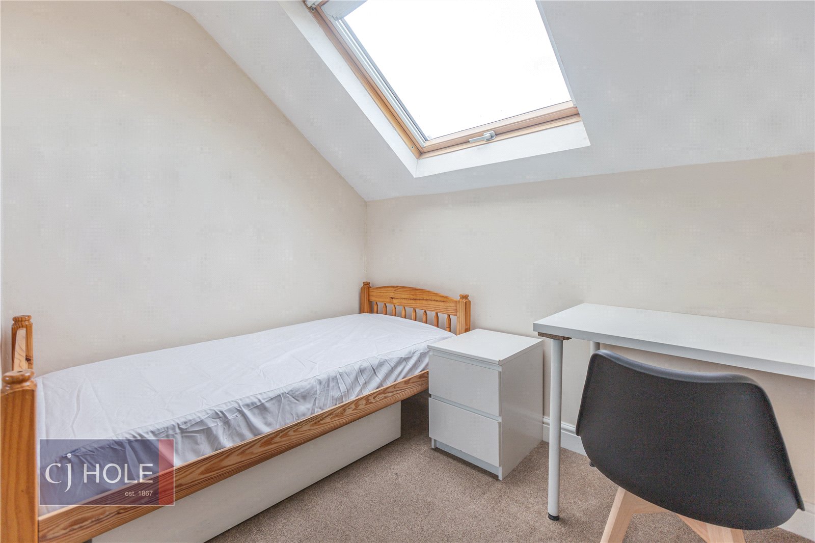 4 bedroom Flat to let in Fishponds, Bristol