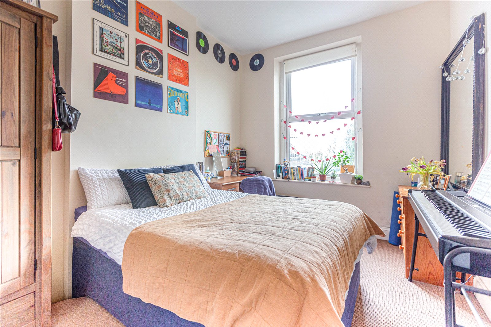 5 bedroom House to let in Staple Hill, Bristol