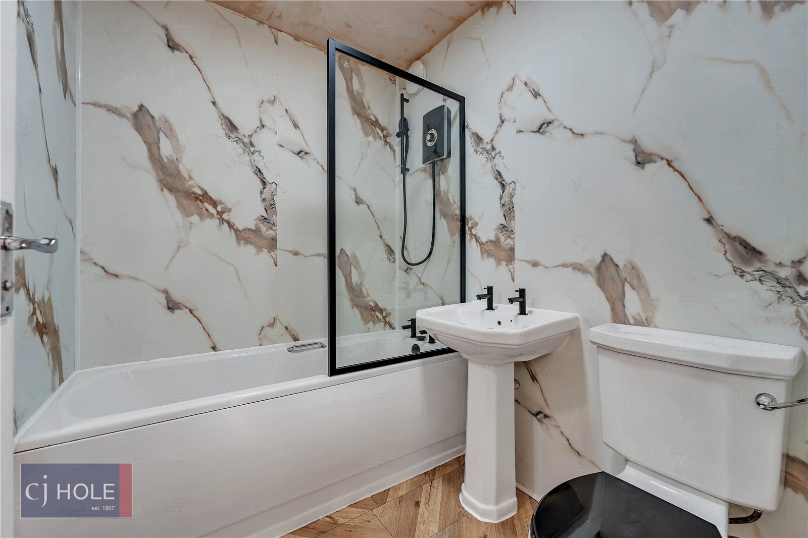 2 bedroom Flat to let in Bristol, Somerset