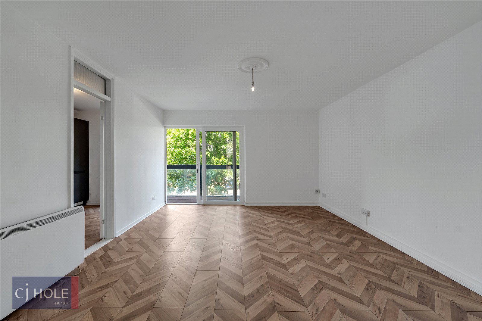 2 bedroom Flat to let in Bristol, Somerset
