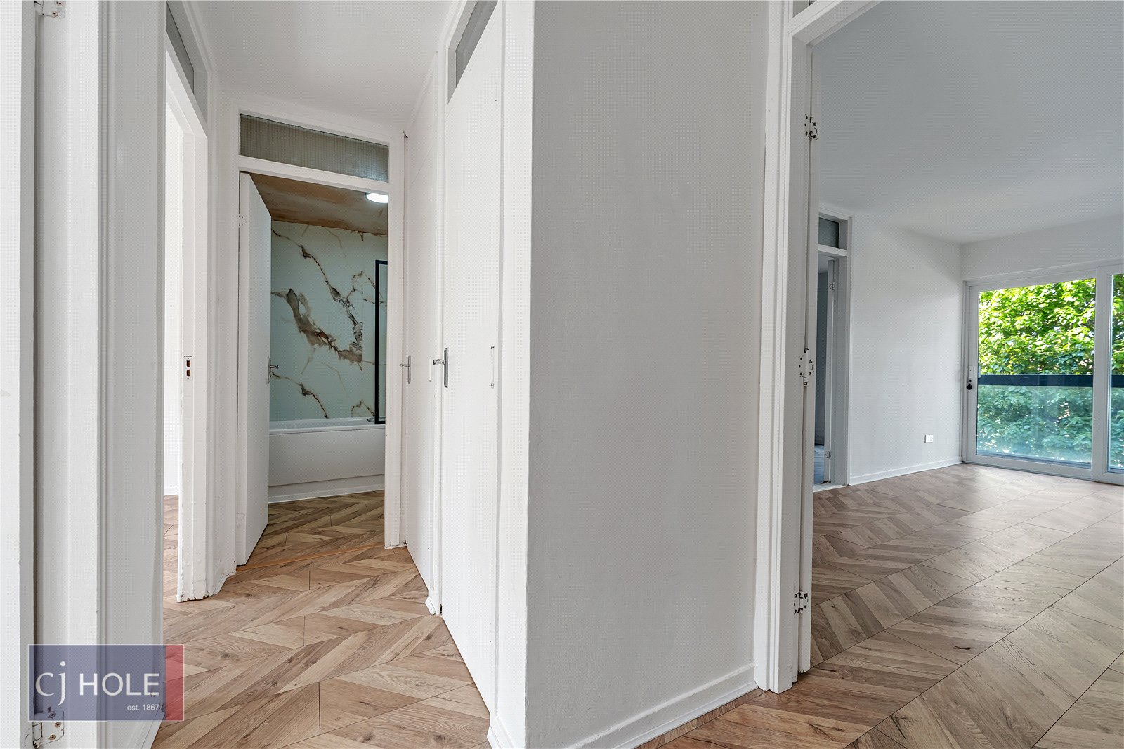 2 bedroom Flat to let in Bristol, Somerset