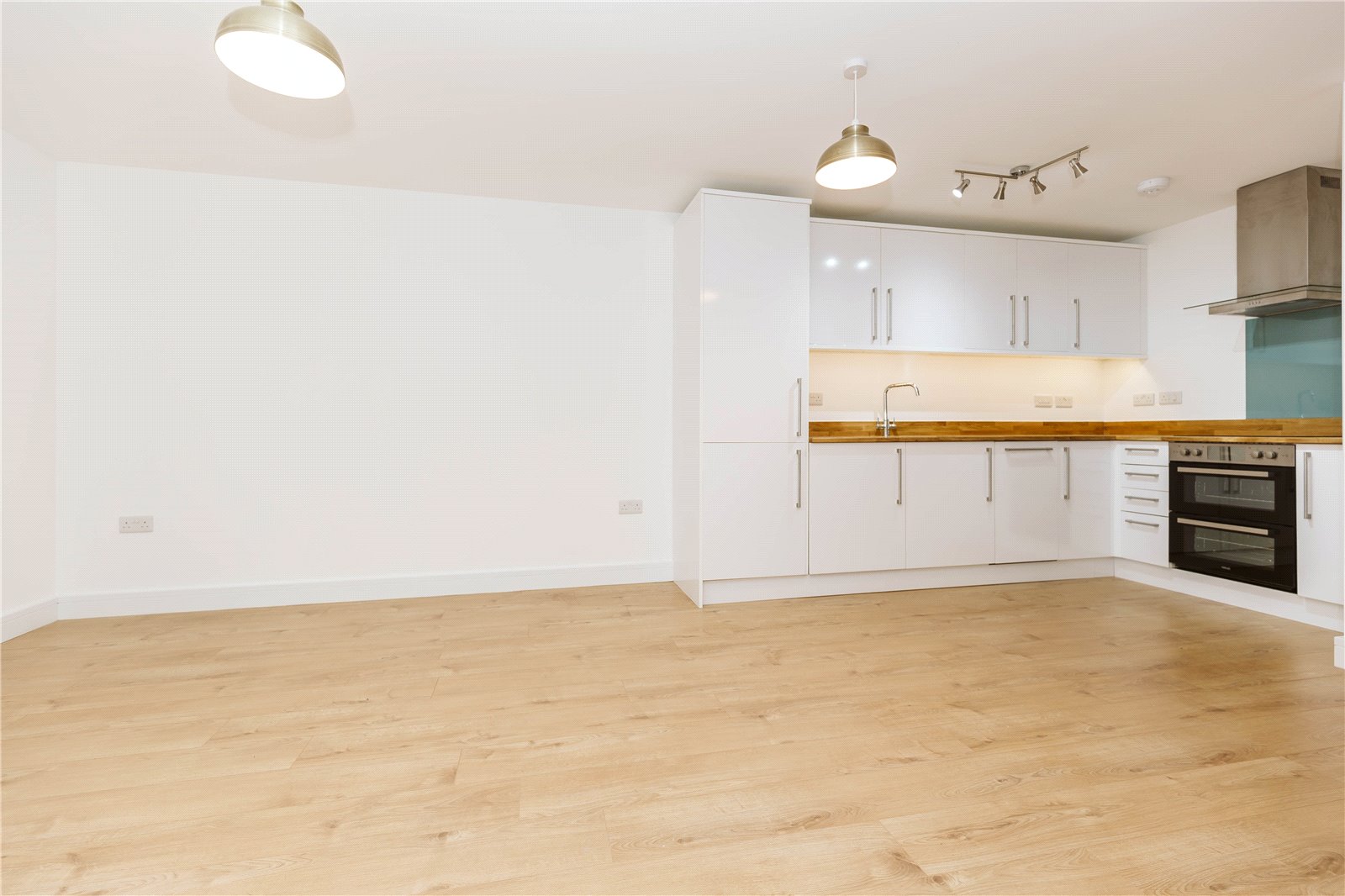 1 bedroom Flat to let in Bristol