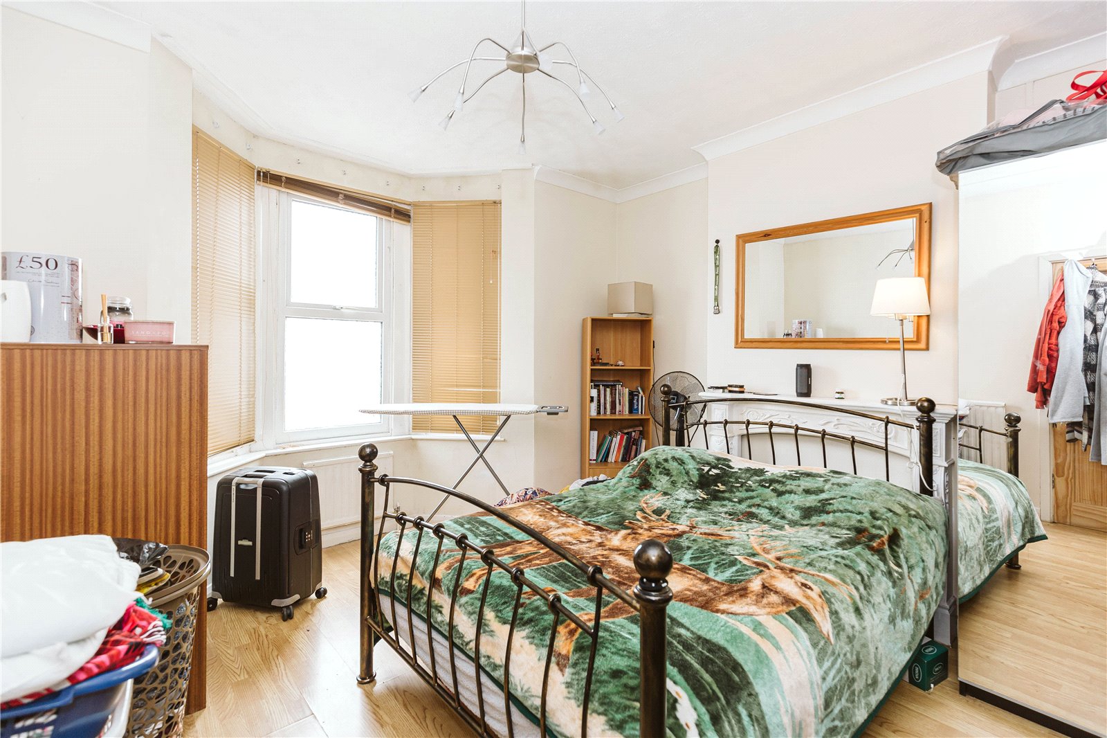 4 bedroom House to let in Kingswood, Bristol