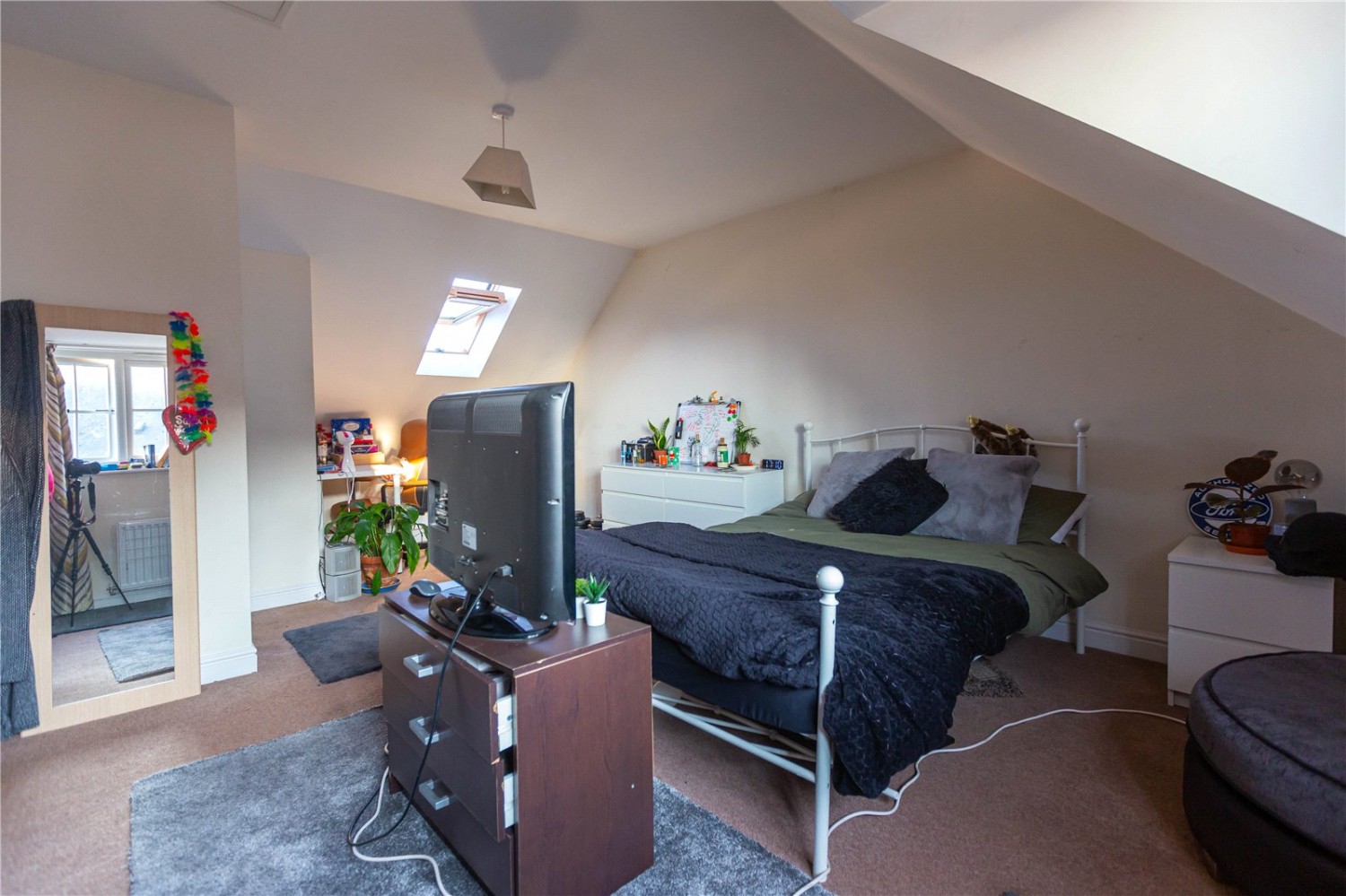 Cheswick Village, Bristol