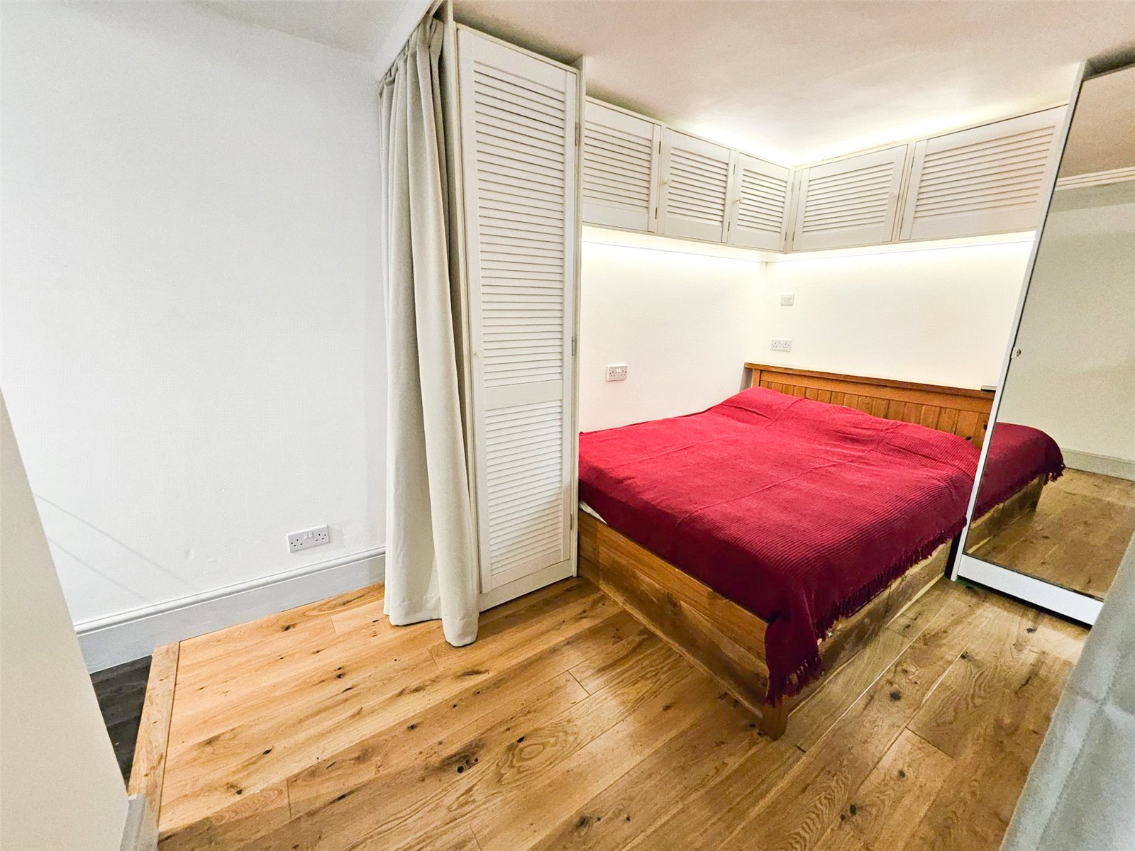 1 bedroom Flat to let in Bristol, Somerset