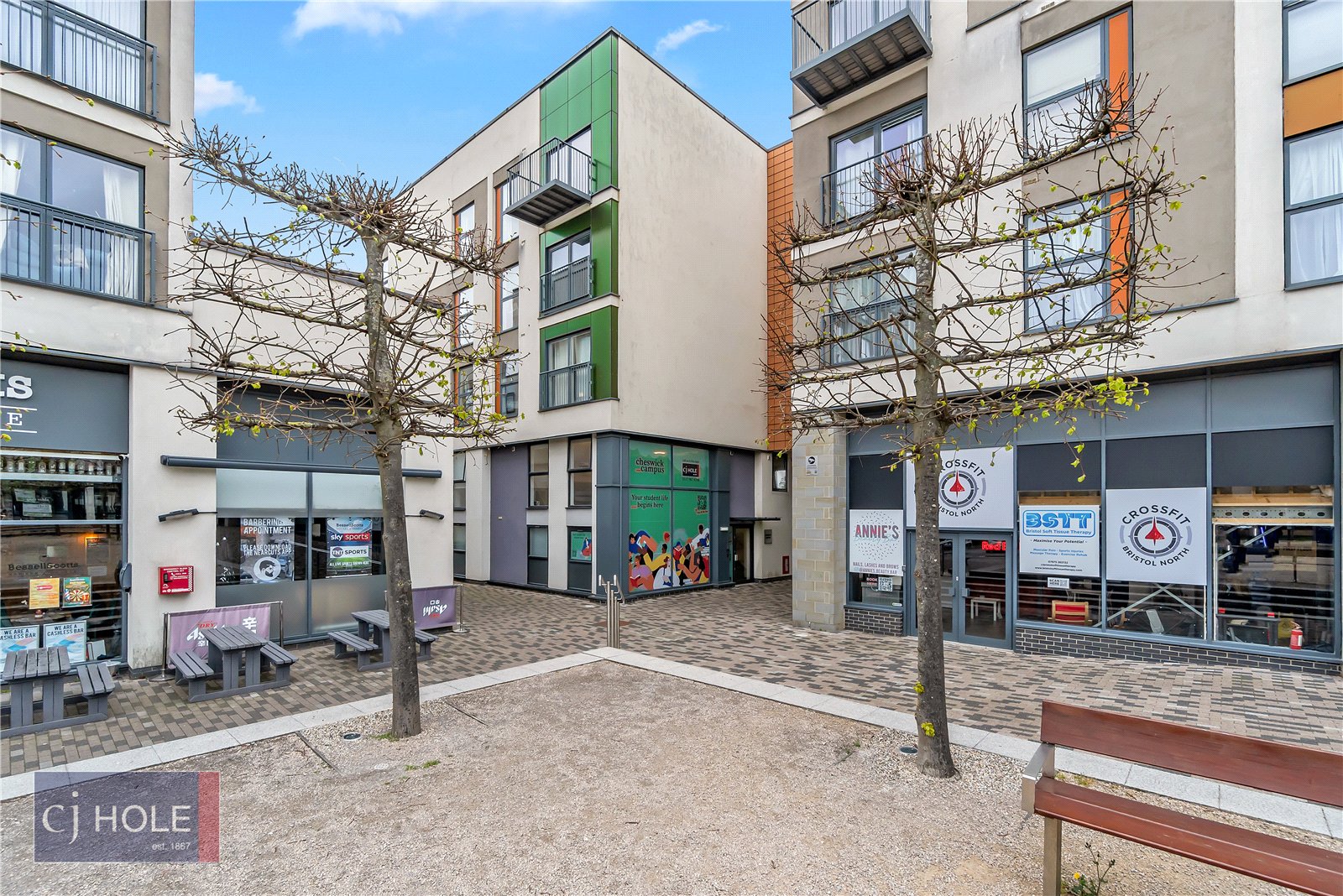 1 bedroom Flat to let in The Square, Long Down Avenue, Bristol
