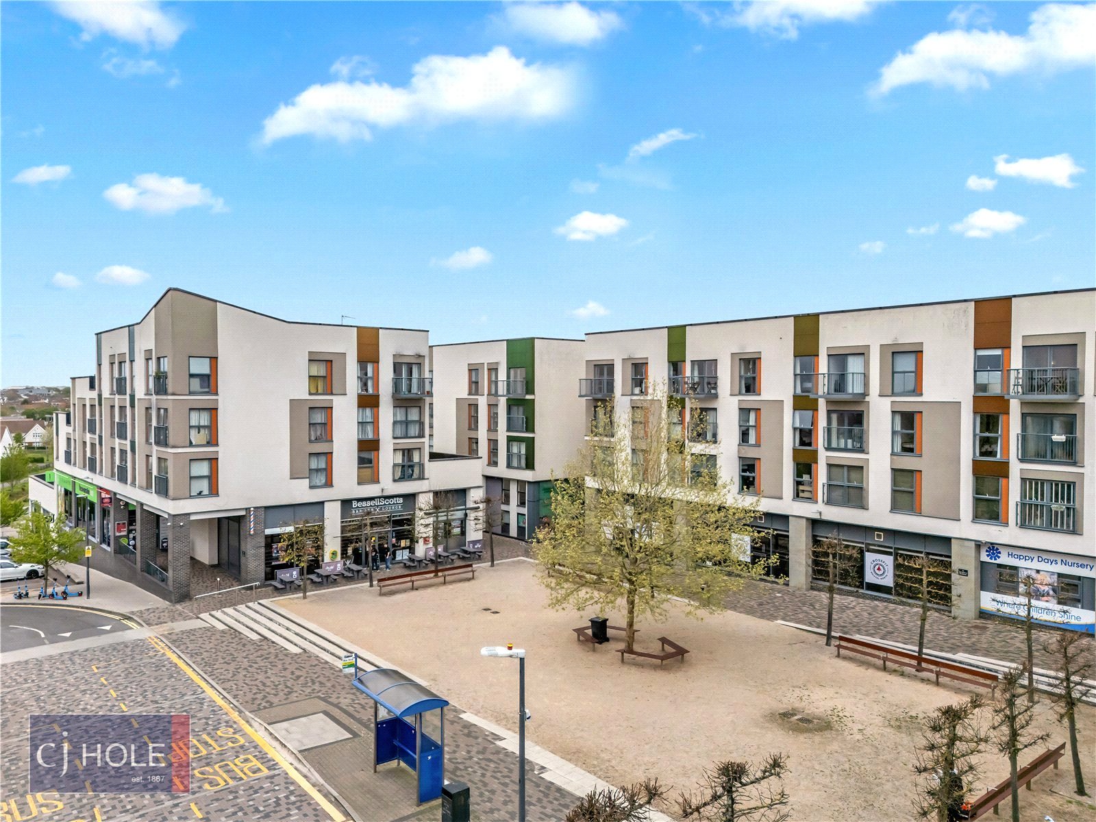 1 bedroom Flat to let in The Square, Long Down Avenue, Bristol