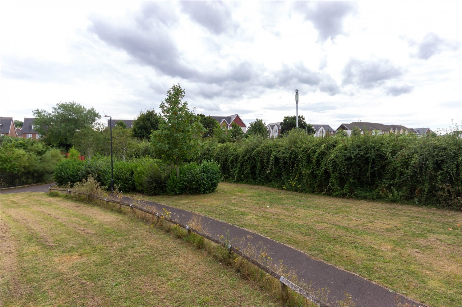 Cheswick Village, Bristol