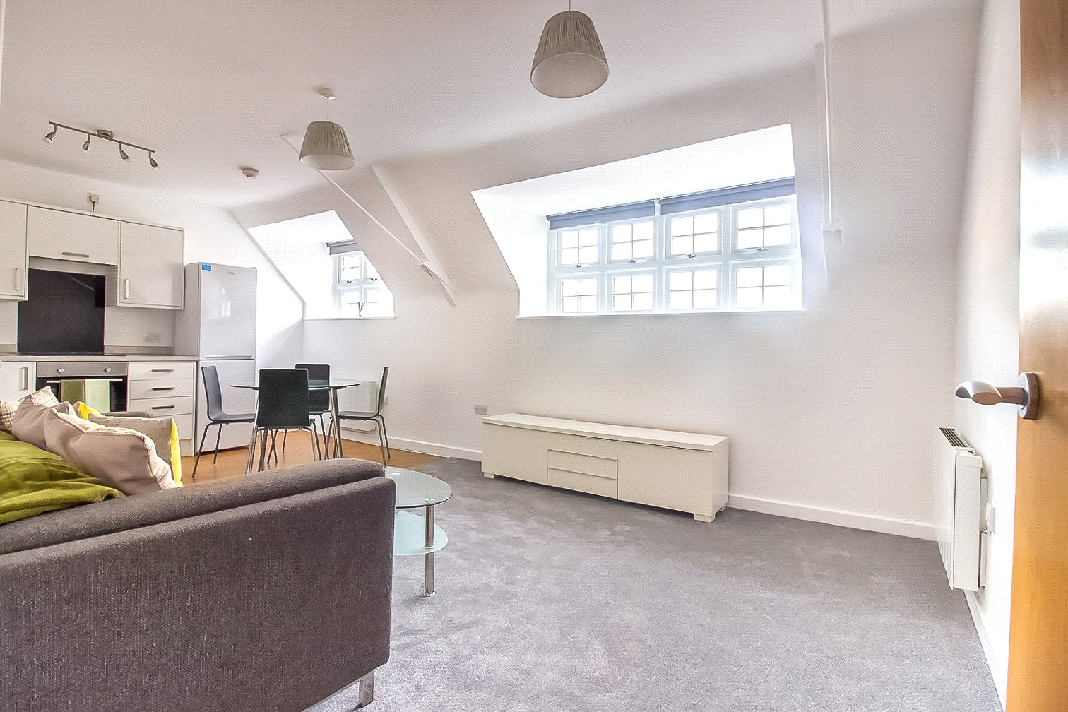 2 bedroom Flat to let in Champion Square, Bristol