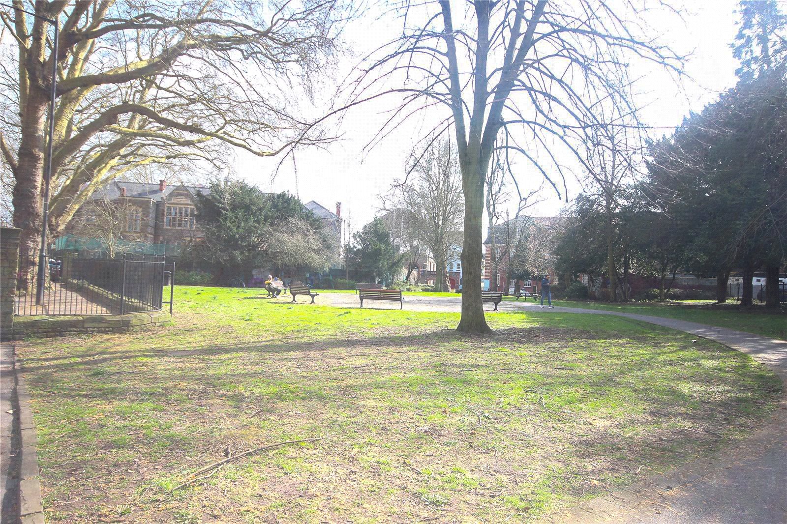 2 bedroom Flat to let in Champion Square, Bristol