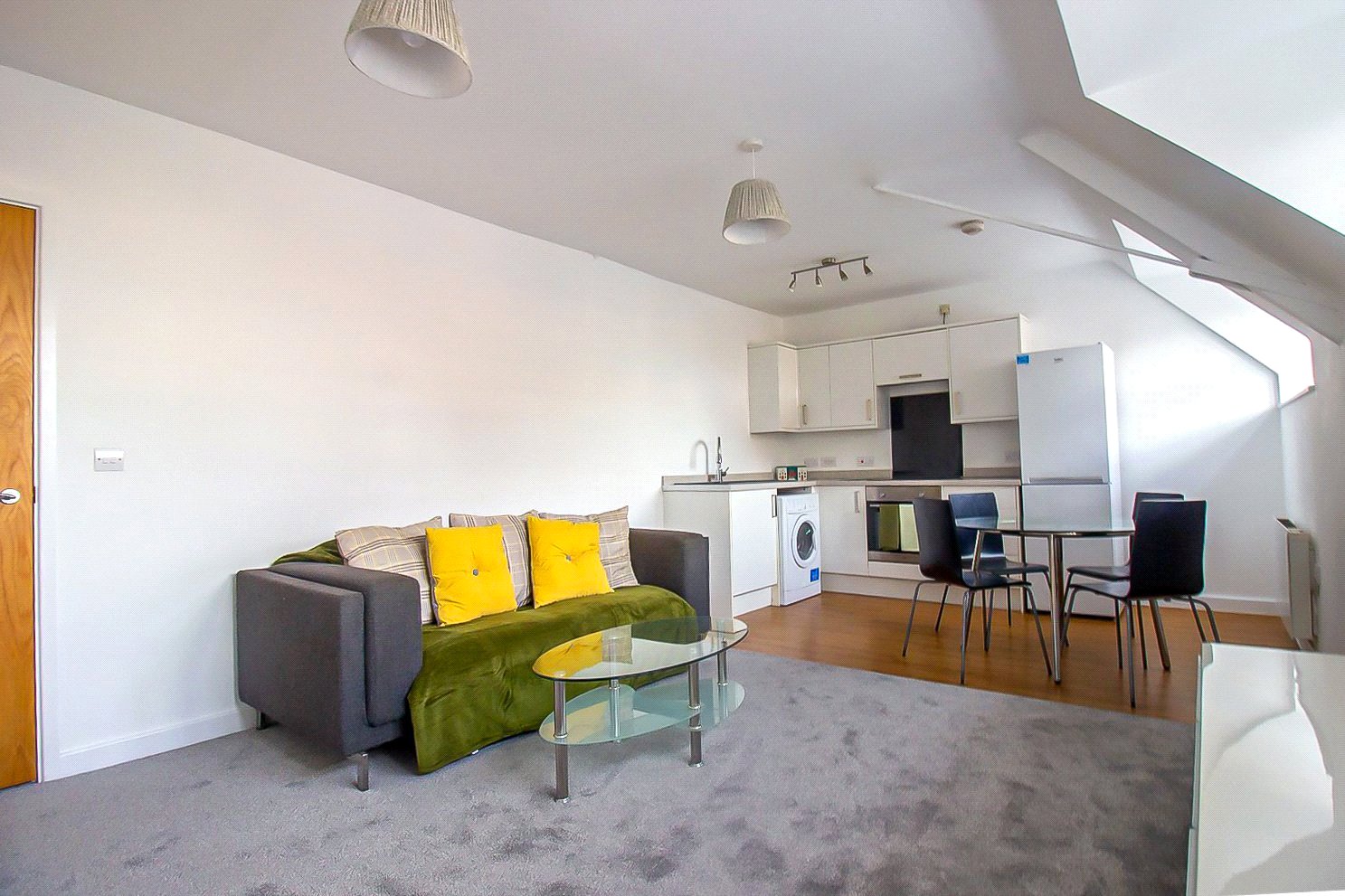 2 bedroom Flat to let in Champion Square, Bristol