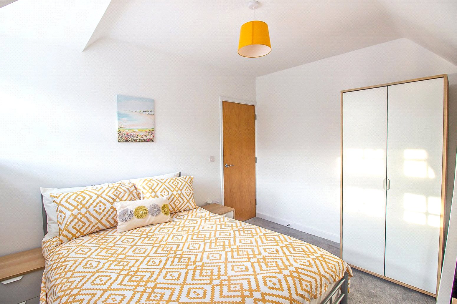 2 bedroom Flat to let in Champion Square, Bristol