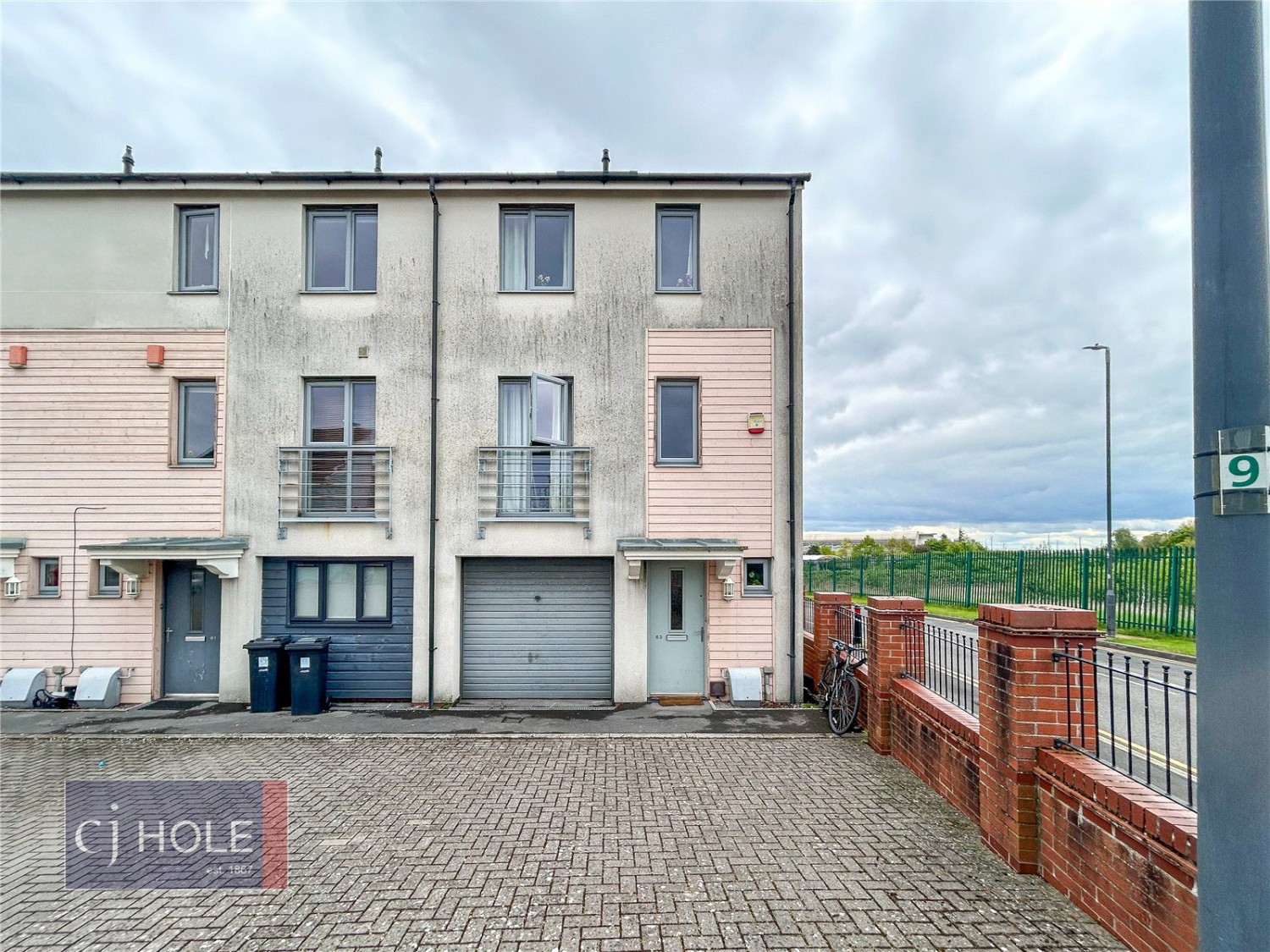 Cheswick Village, Bristol