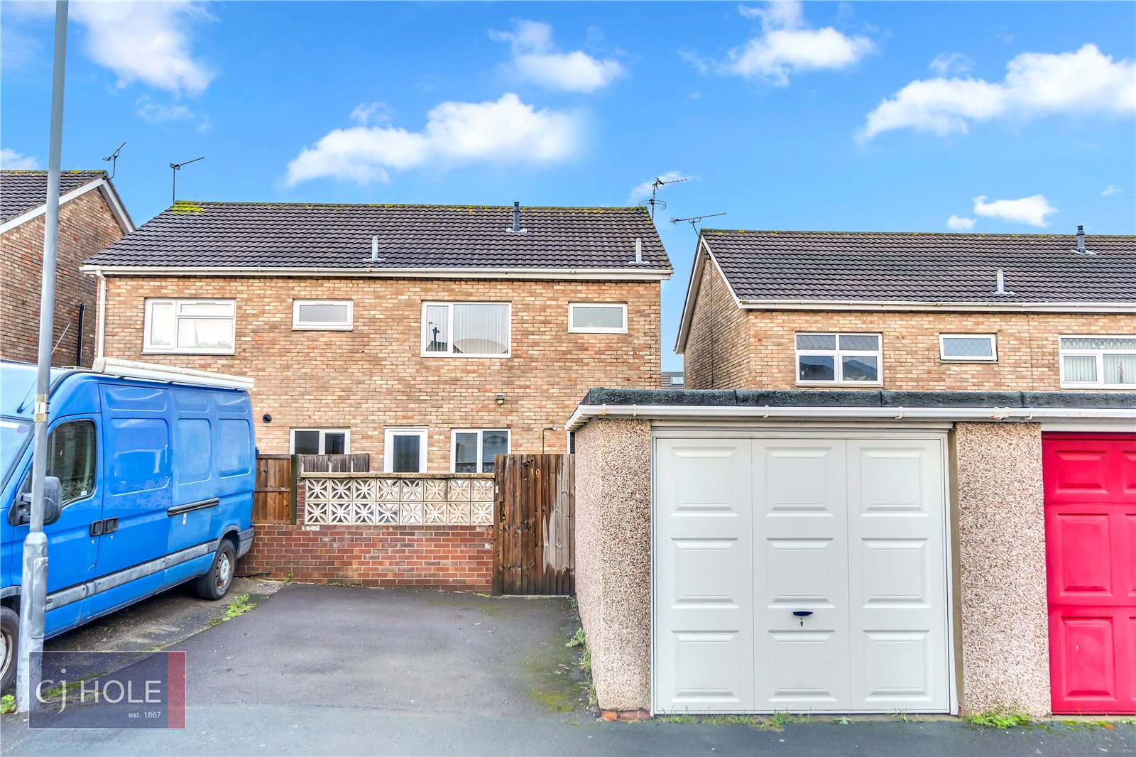 3 bedroom House to let in Bristol, Gloucestershire