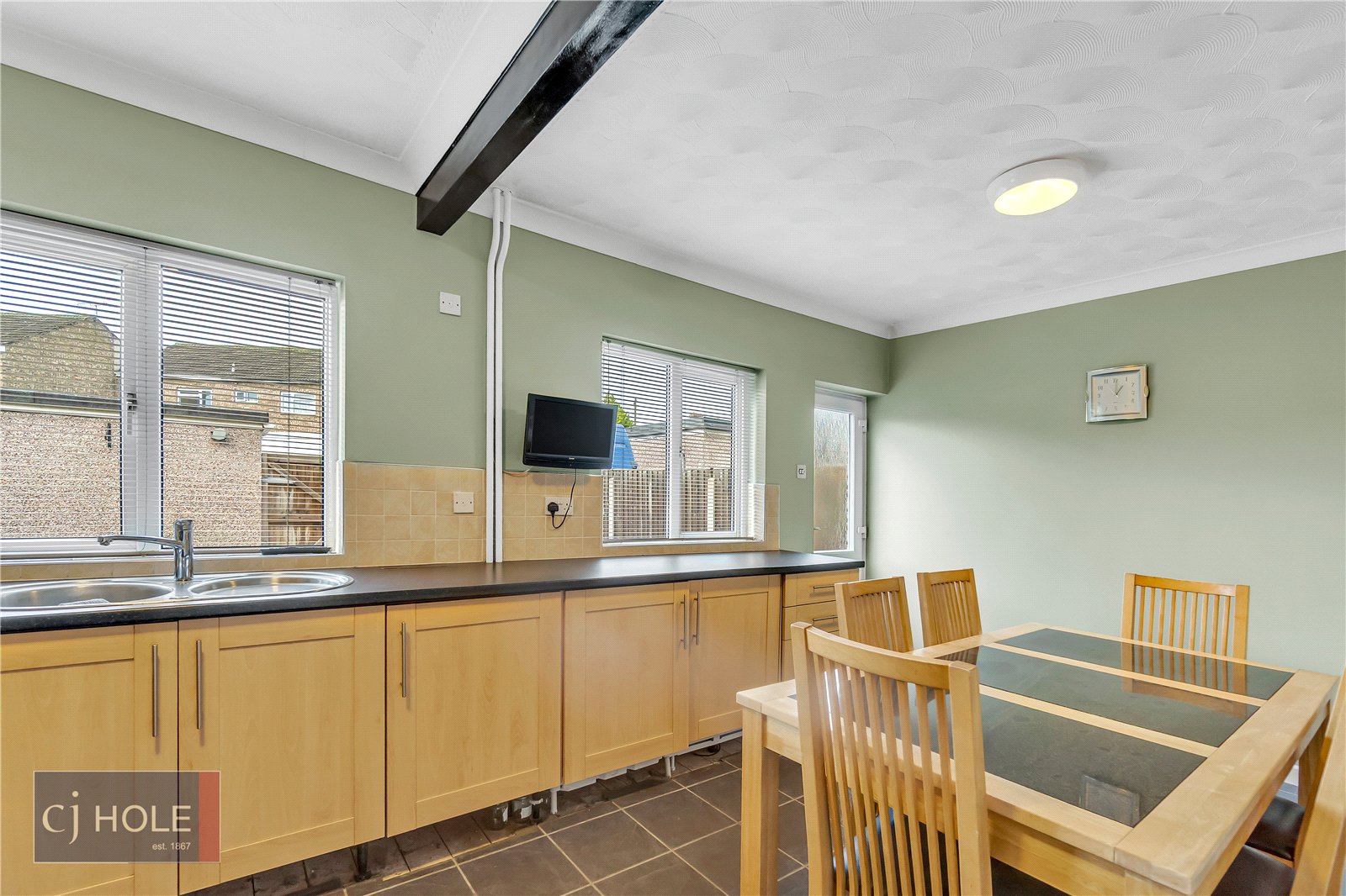 3 bedroom House to let in Bristol, Gloucestershire