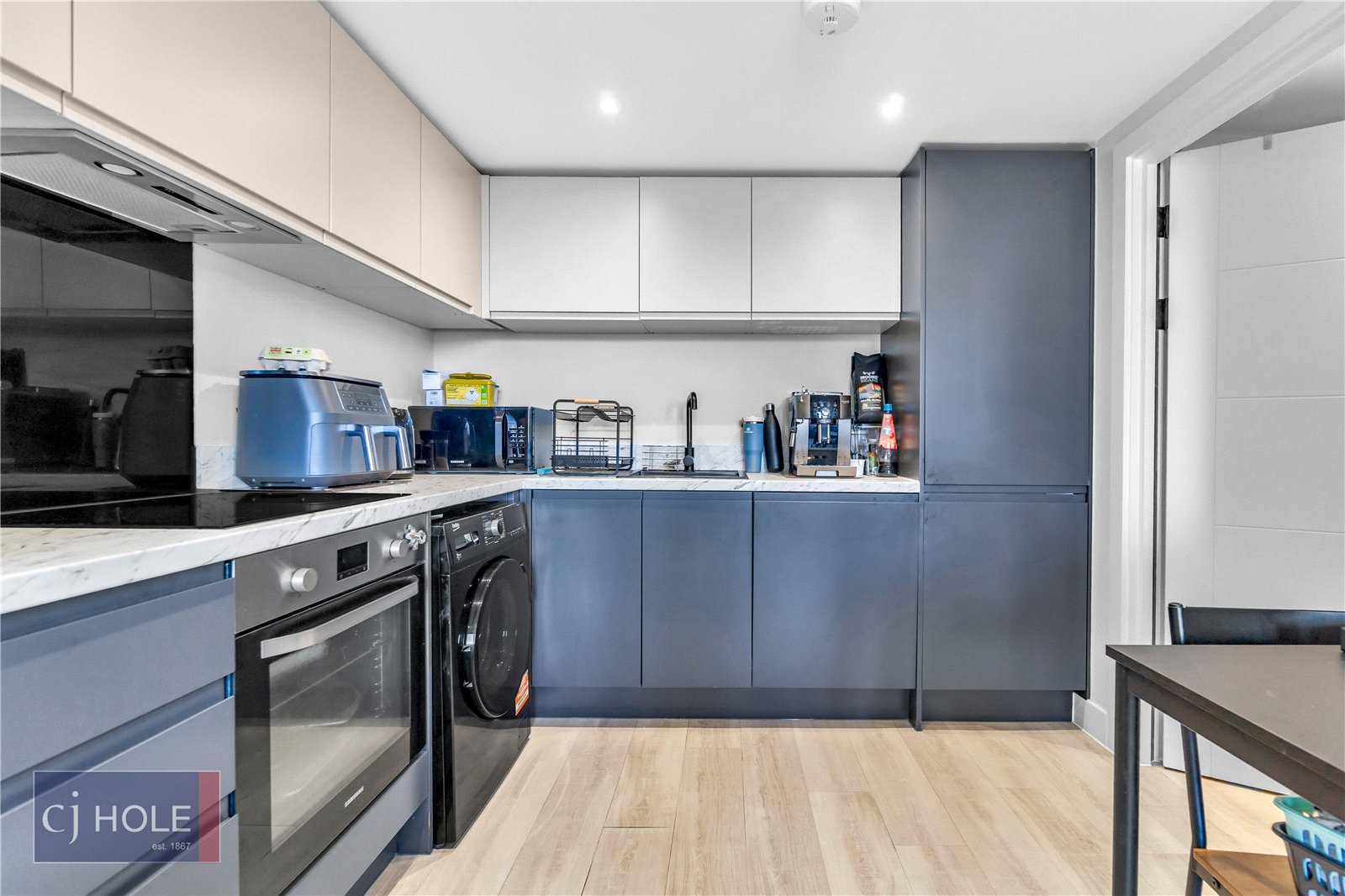 2 bedroom Flat to let in Bristol, Gloucestershire