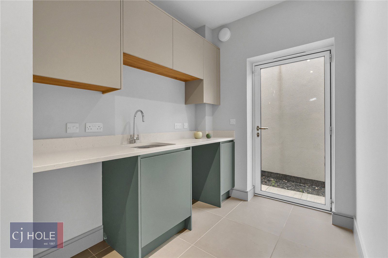 4 bedroom House to let in Rangeworthy, Bristol, Gloucestershire