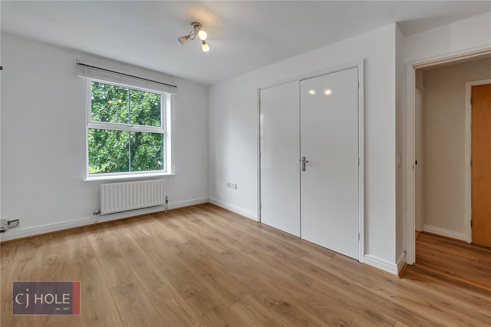 2 bedroom Flat to let in Bristol, Gloucestershire