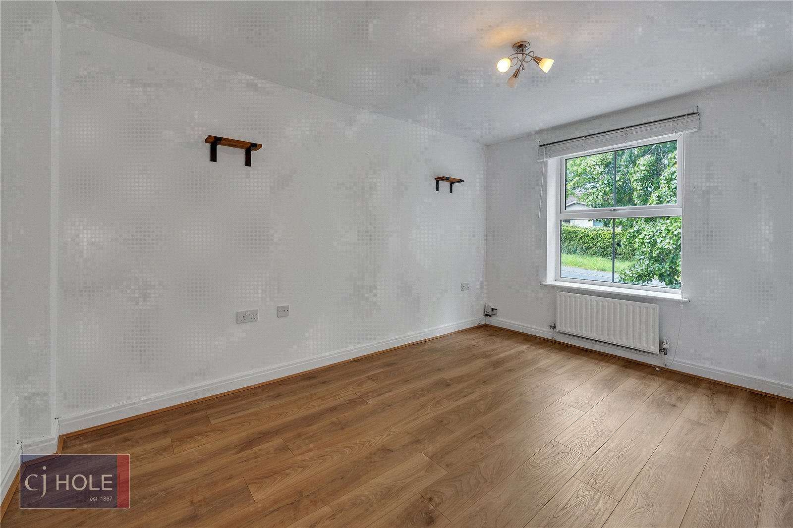 2 bedroom Flat to let in Bristol, Gloucestershire