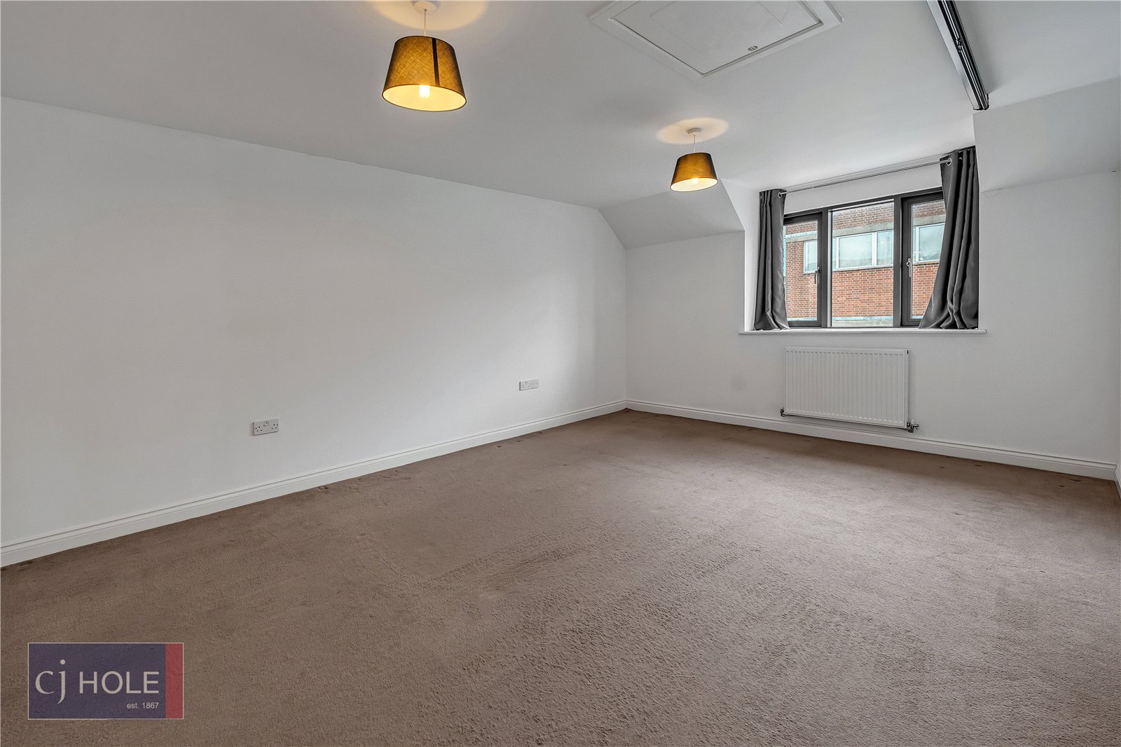 2 bedroom Flat to let in Bristol, Gloucestershire