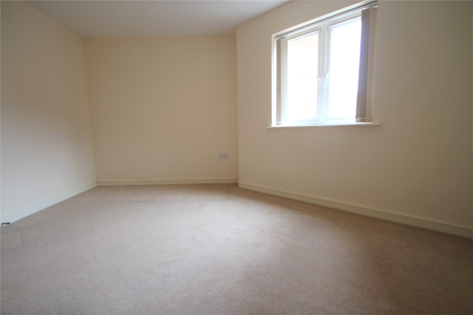 2 bedroom Flat to let in Mangotsfield, Bristol, Gloucestershire