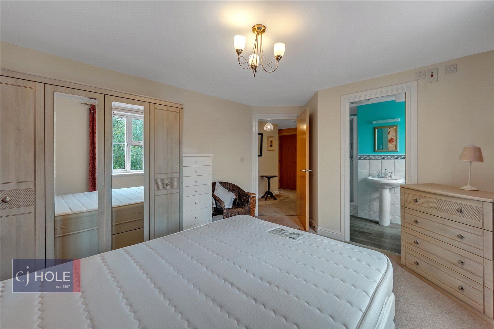 2 bedroom Flat to let in Grimsbury Road, Bristol, Gloucestershire