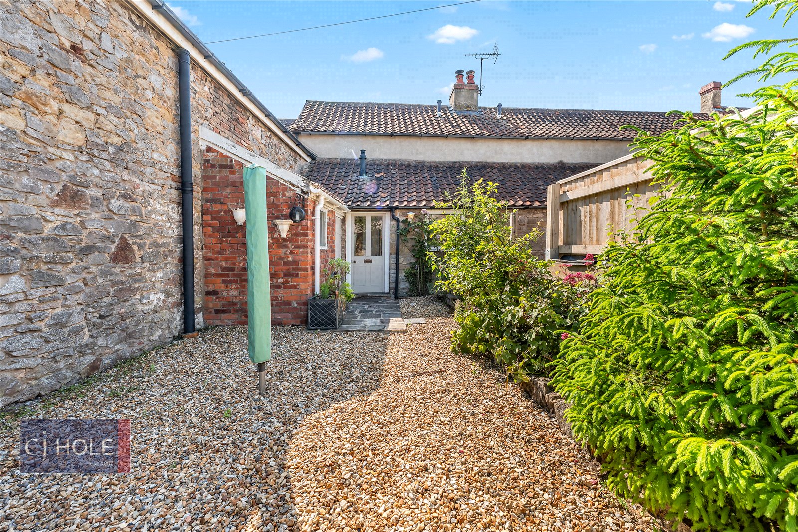2 bedroom House to let in Tockington, Bristol, Gloucestershire