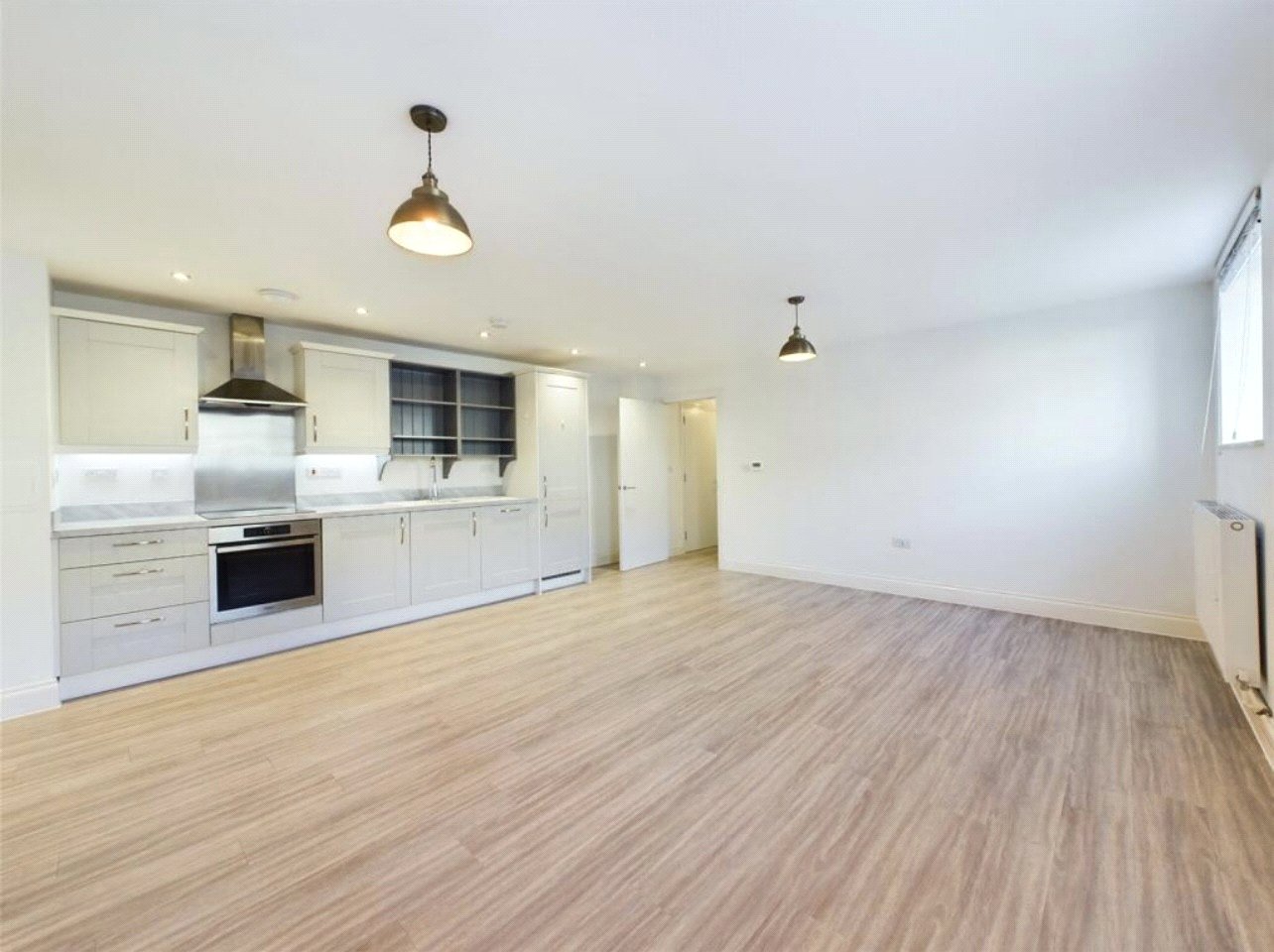 2 bedroom Flat to let in Fishponds, Bristol, Somerset