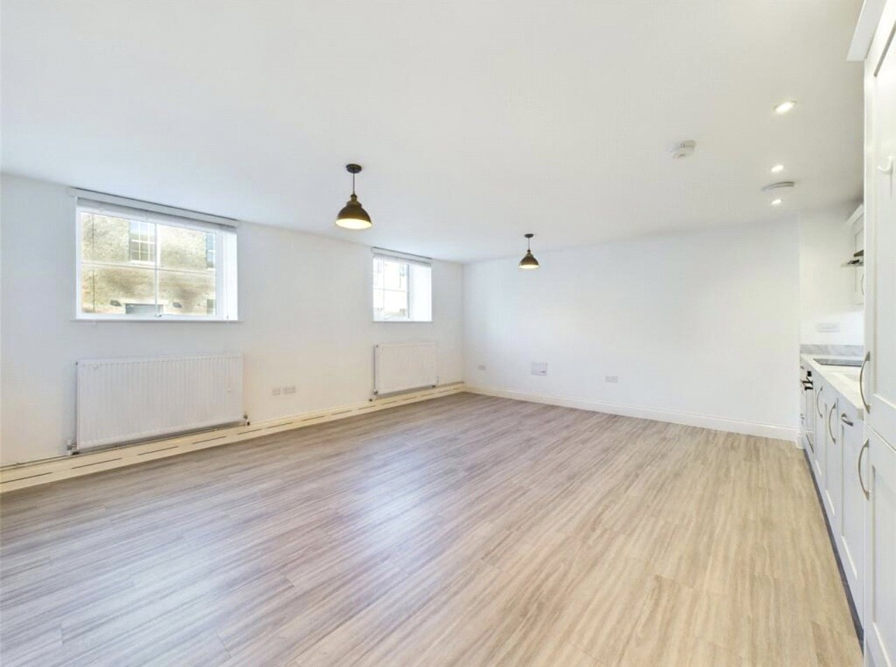 2 bedroom Flat to let in Fishponds, Bristol, Somerset