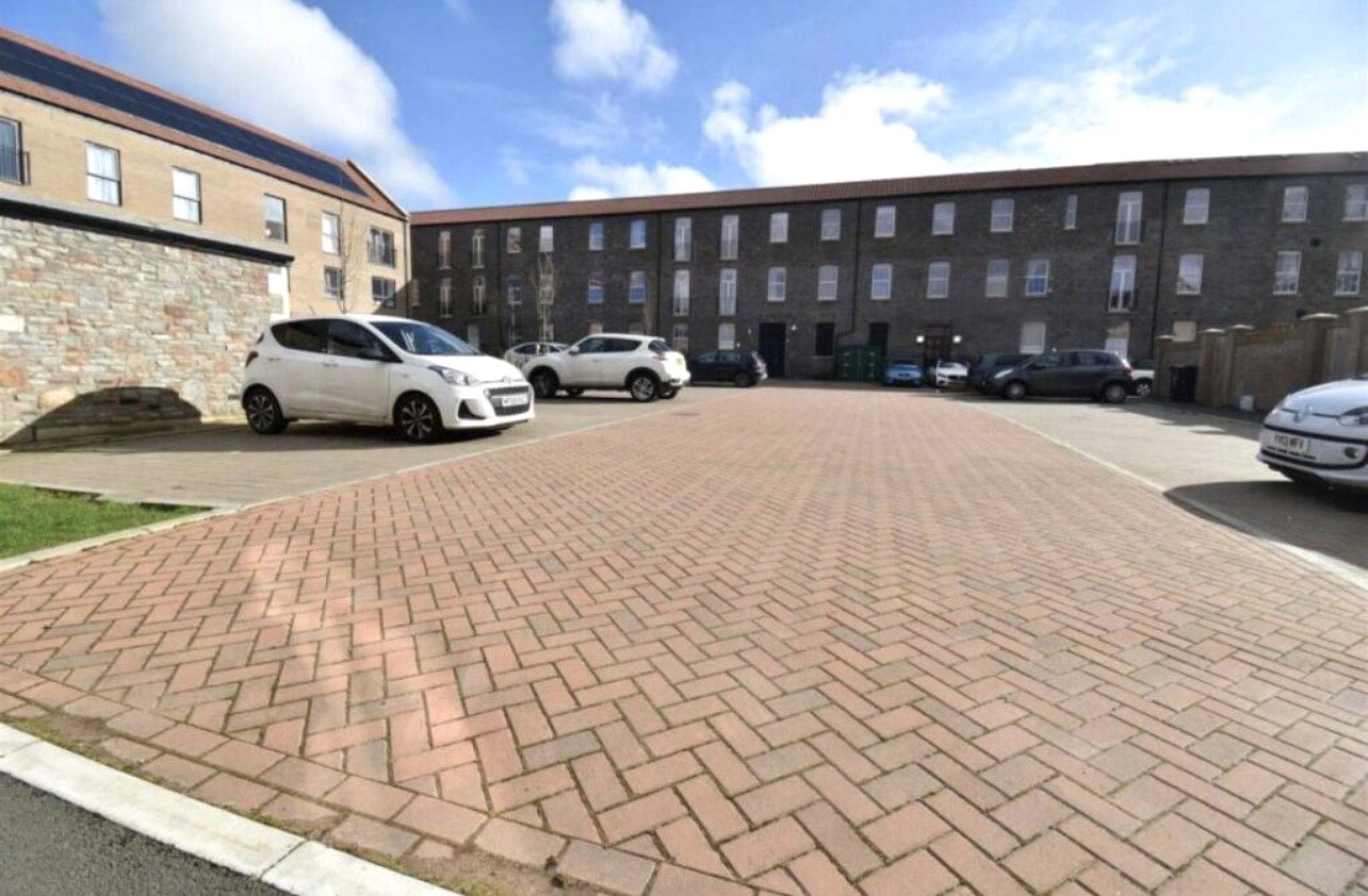 2 bedroom Flat to let in Fishponds, Bristol, Somerset