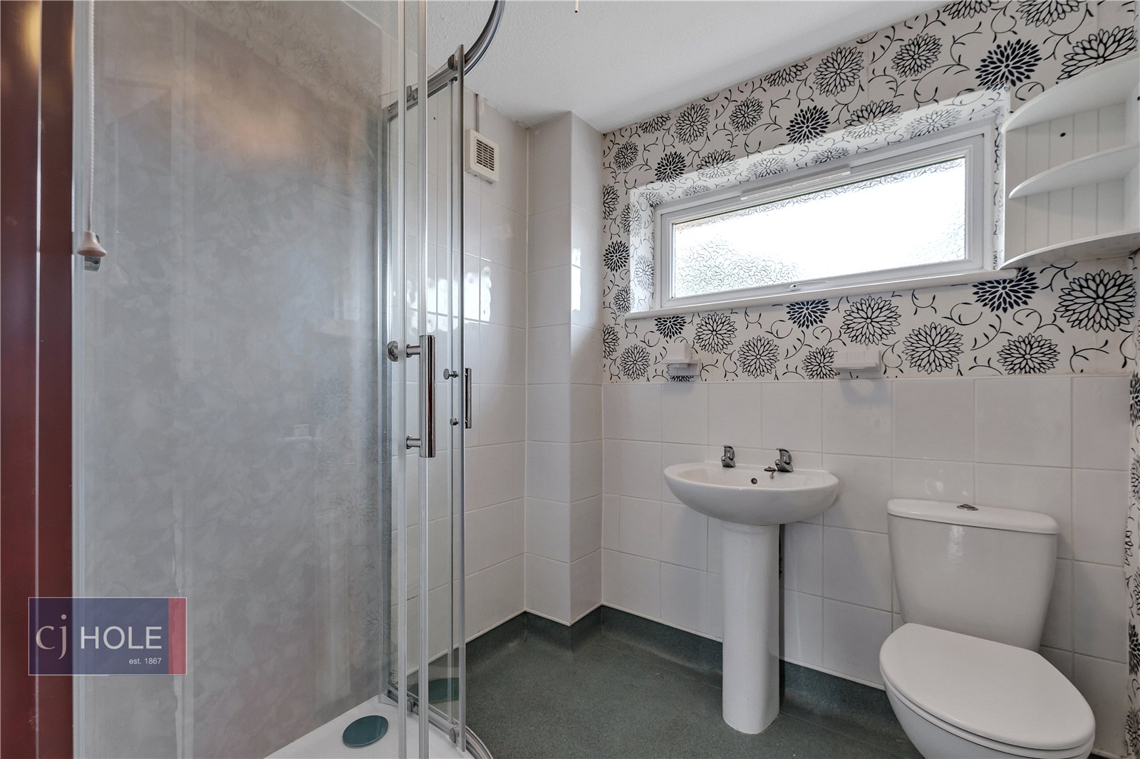 3 bedroom House to let in Bristol, Gloucestershire