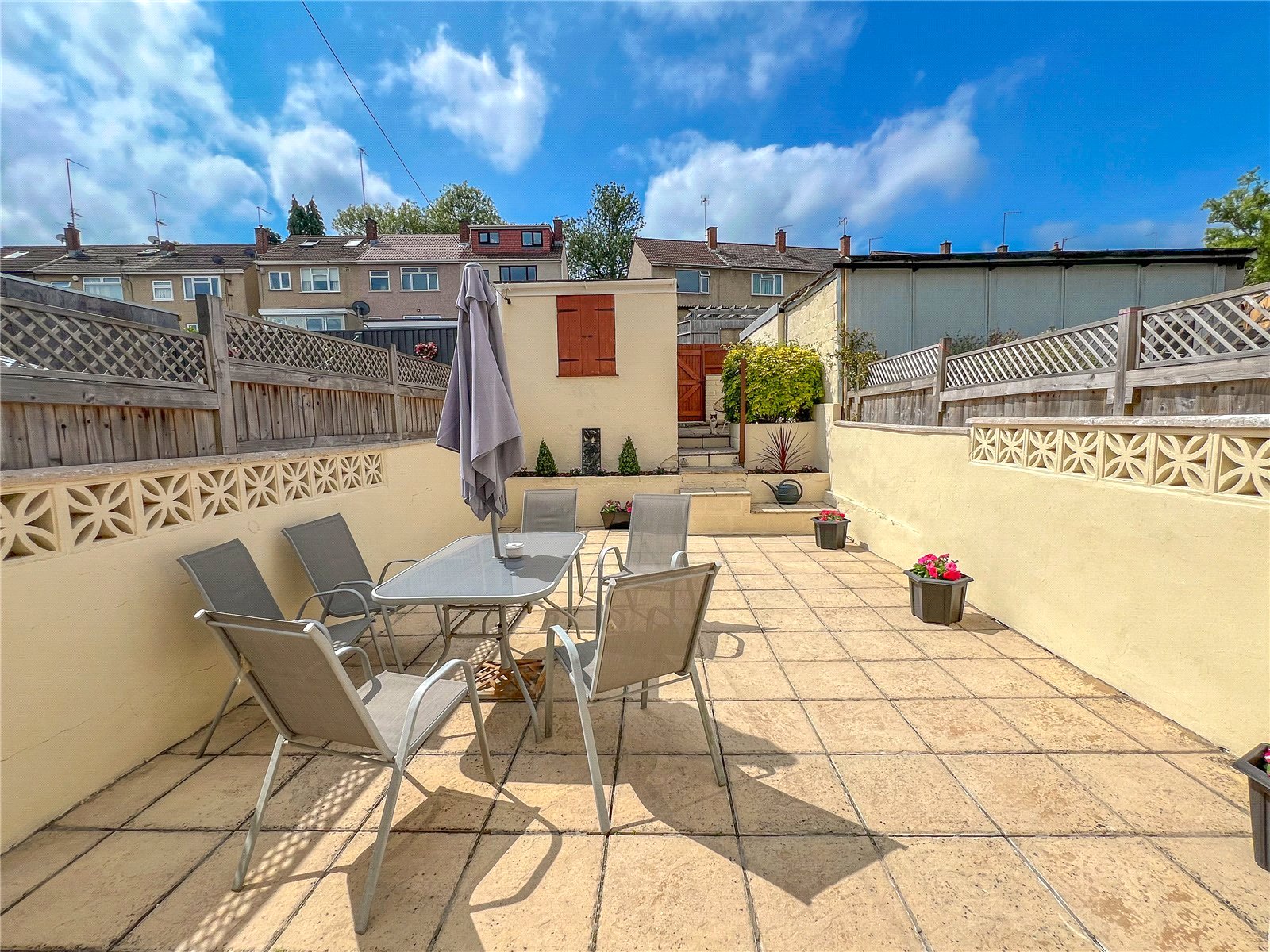 2 bedroom House to let in Kingswood, Bristol