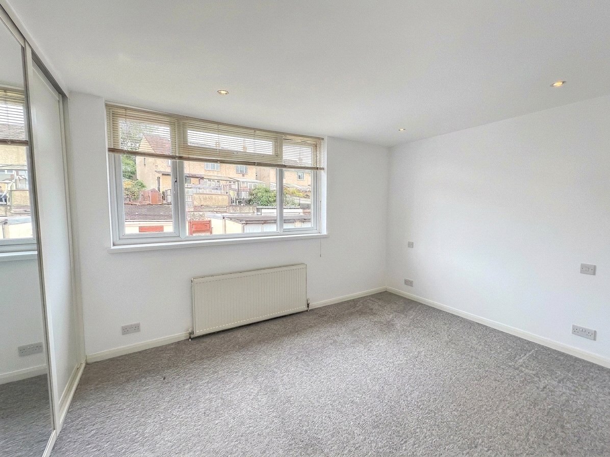 2 bedroom House to let in Kingswood, Bristol