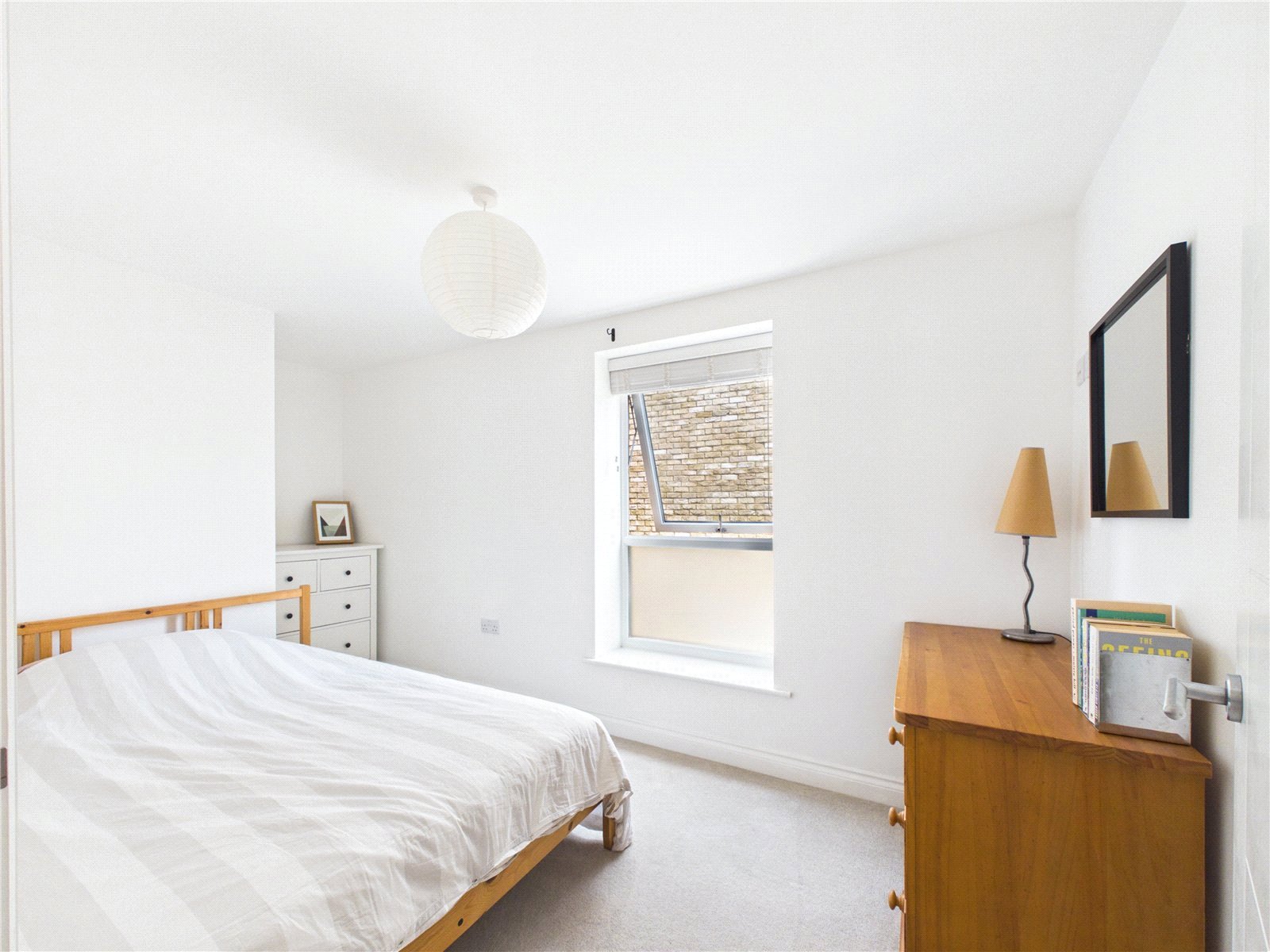 2 bedroom Flat to let in Easton, Bristol