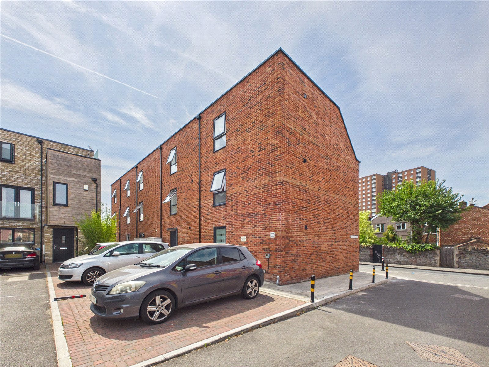 2 bedroom Flat to let in Easton, Bristol