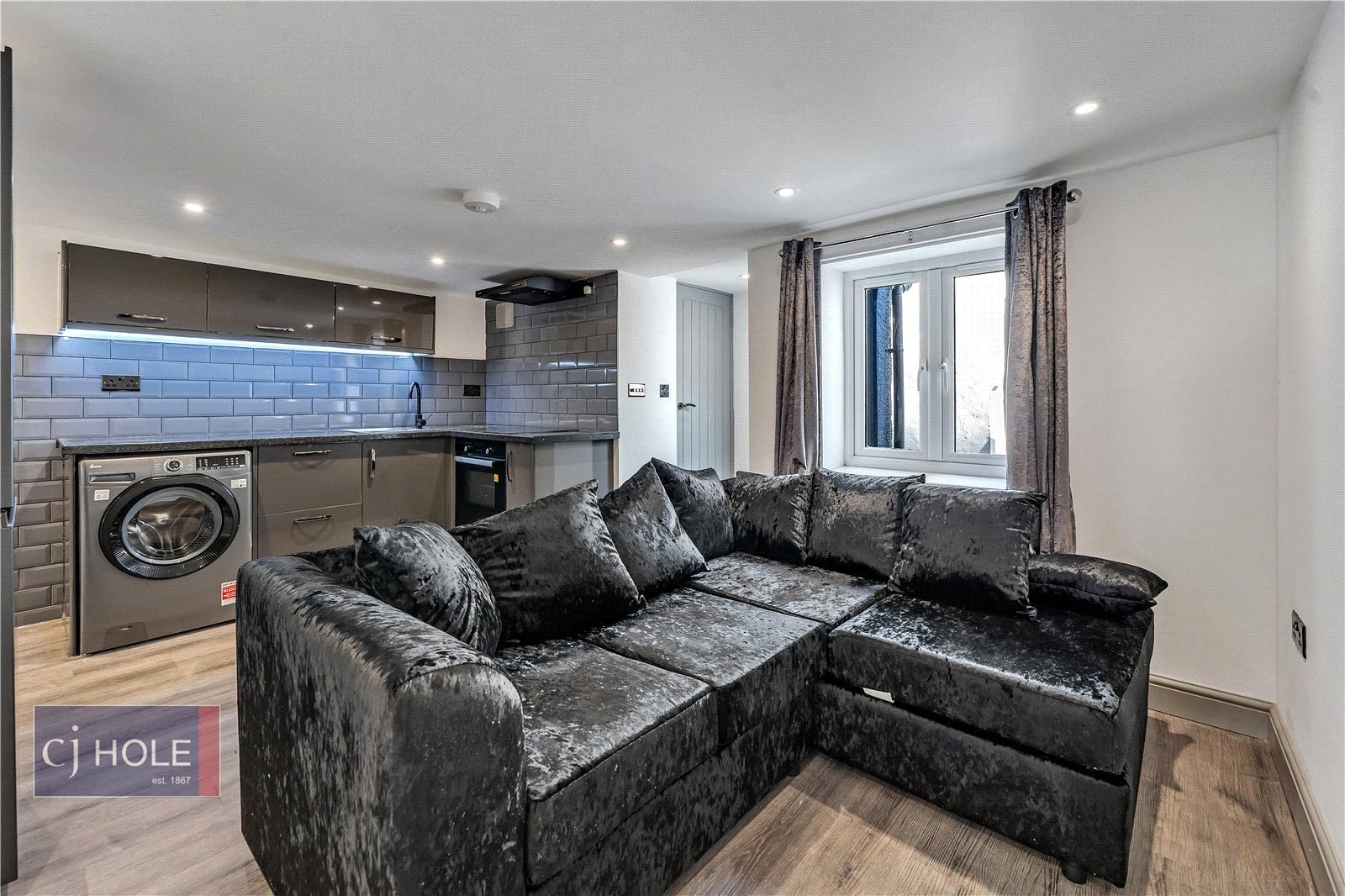 2 bedroom Flat to let in Easton, Bristol, Somerset