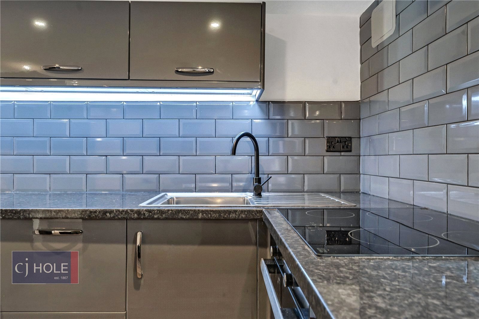 2 bedroom Flat to let in Easton, Bristol, Somerset