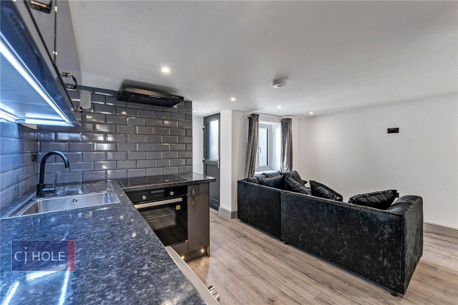 2 bedroom Flat to let in Easton, Bristol, Somerset