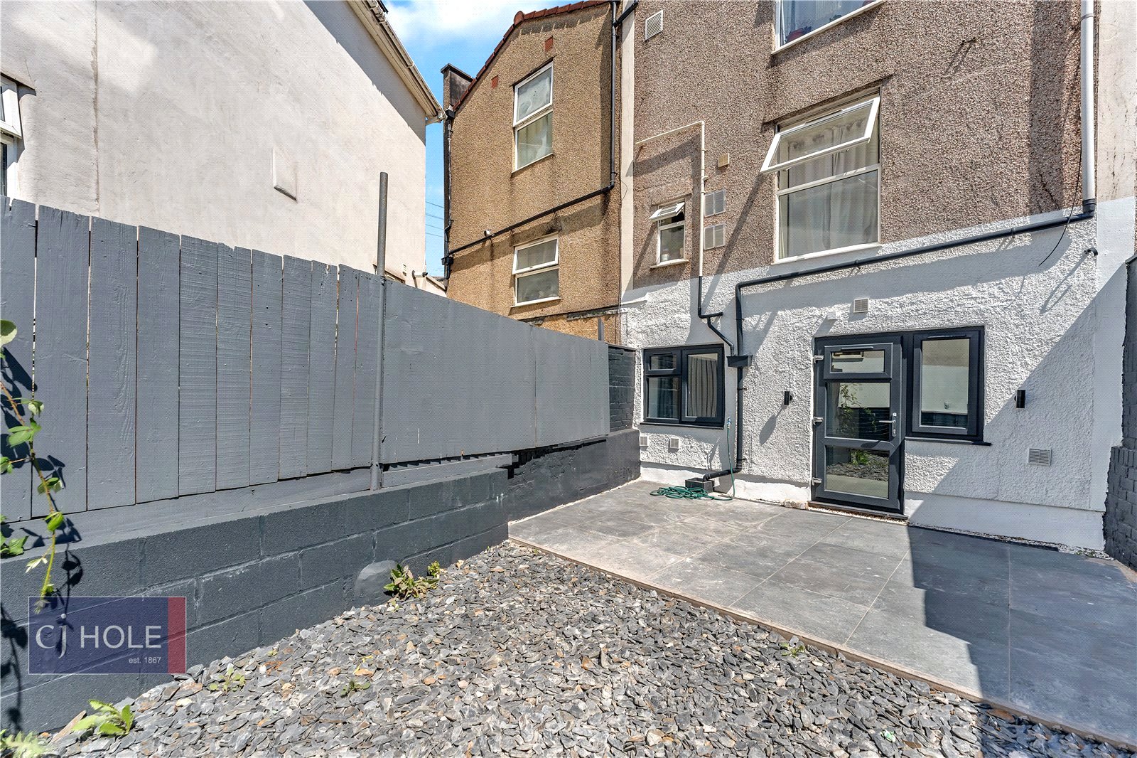 2 bedroom Flat to let in Easton, Bristol, Somerset