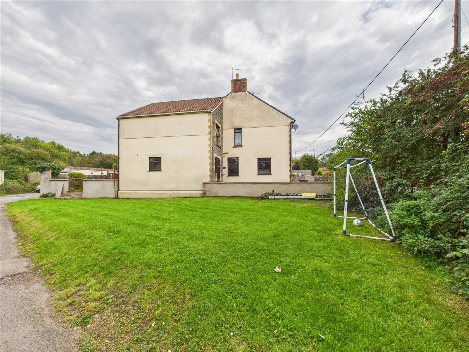 4 bedroom House for sale in Siston, Bristol
