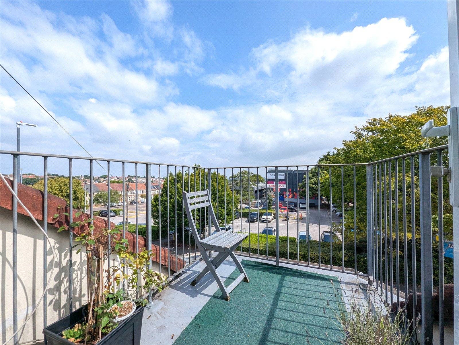 2 bedroom Flat for sale in Kingswood, Bristol