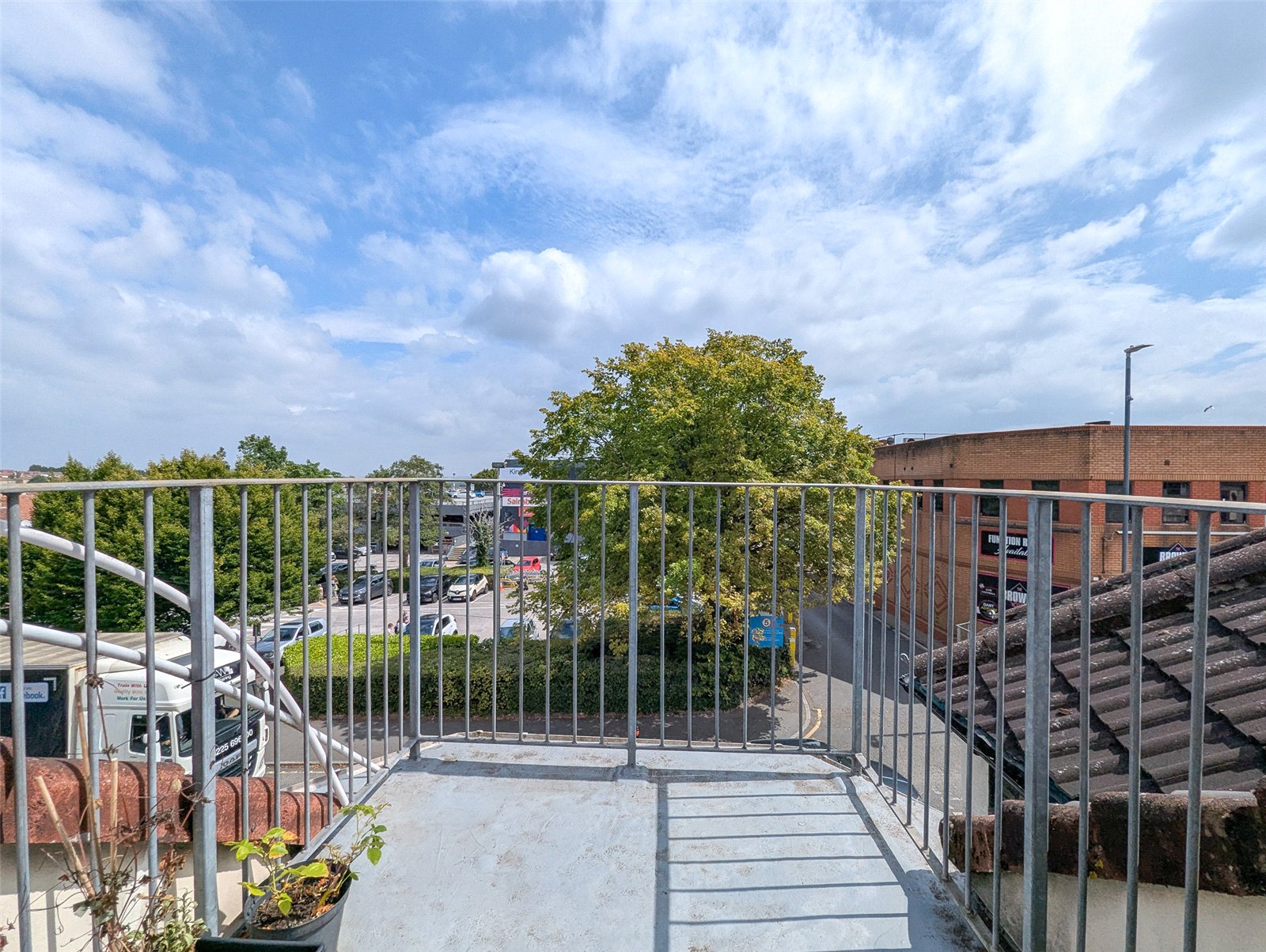 2 bedroom Flat for sale in Kingswood, Bristol