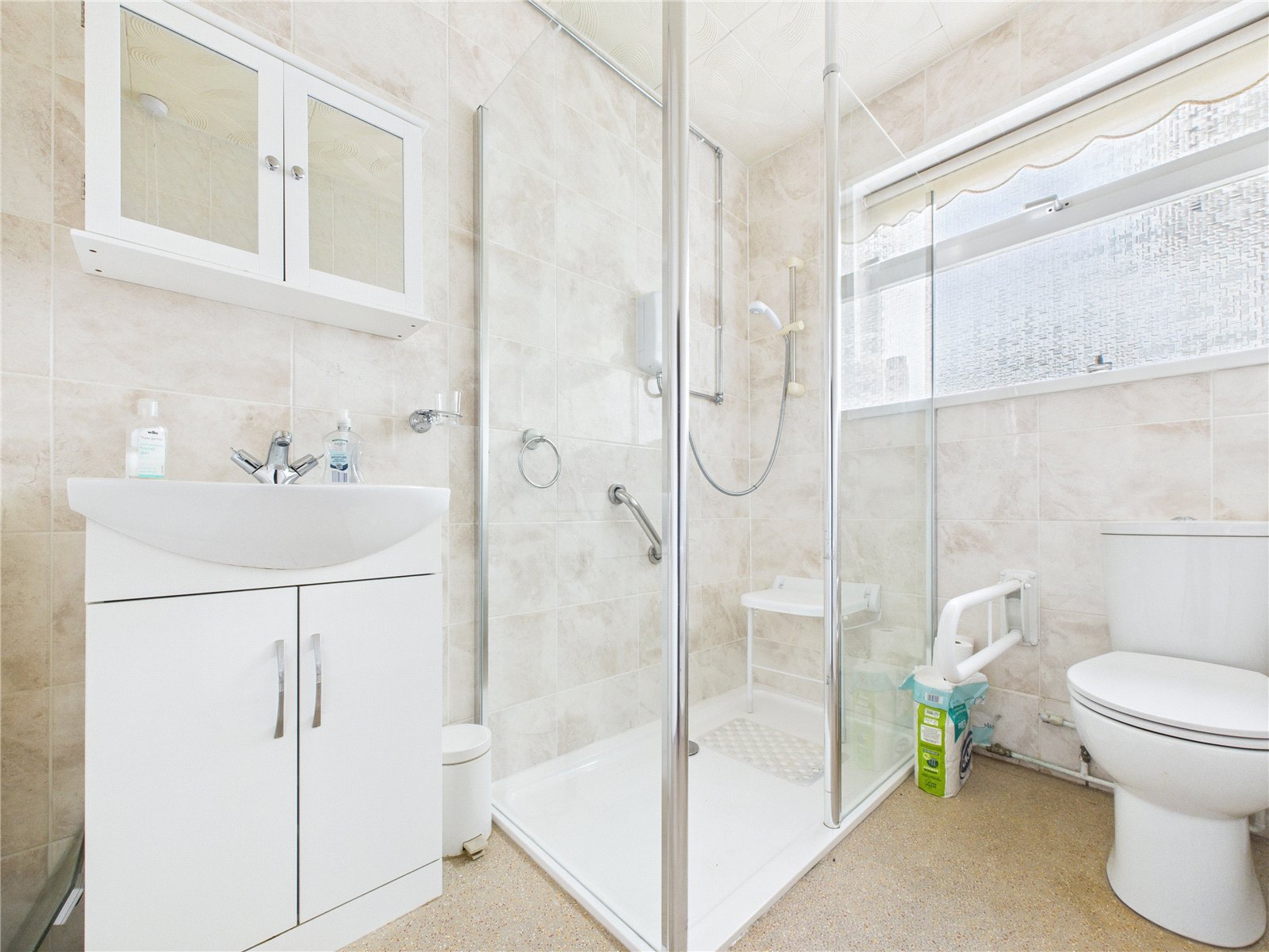 2 bedroom Bungalow for sale in Keynsham, Bristol