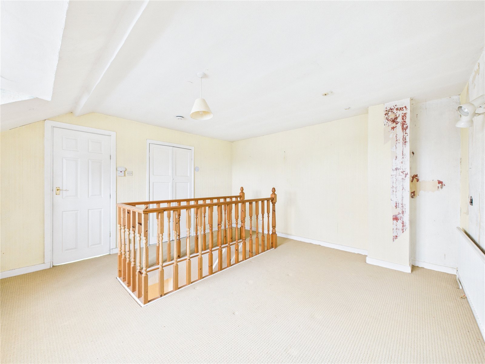 2 bedroom Bungalow for sale in Keynsham, Bristol
