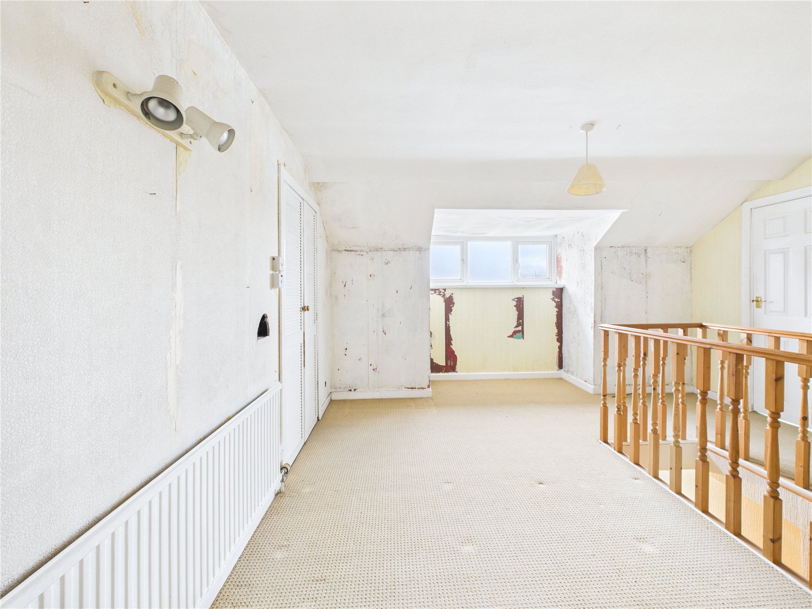 2 bedroom Bungalow for sale in Keynsham, Bristol