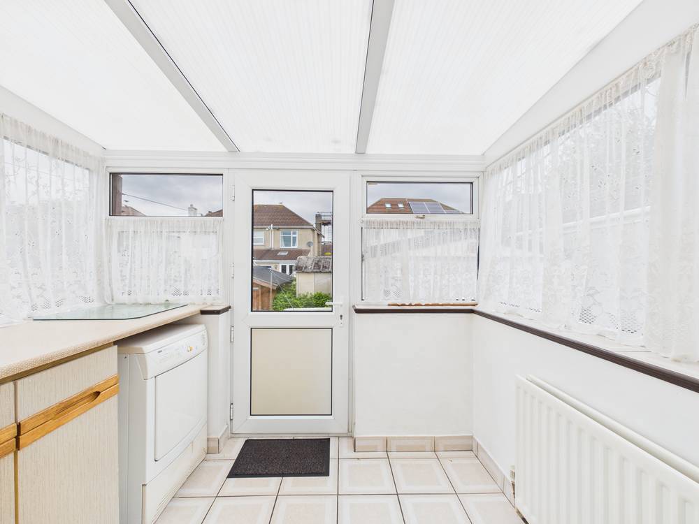 2 bedroom Bungalow for sale in Hanham, Bristol