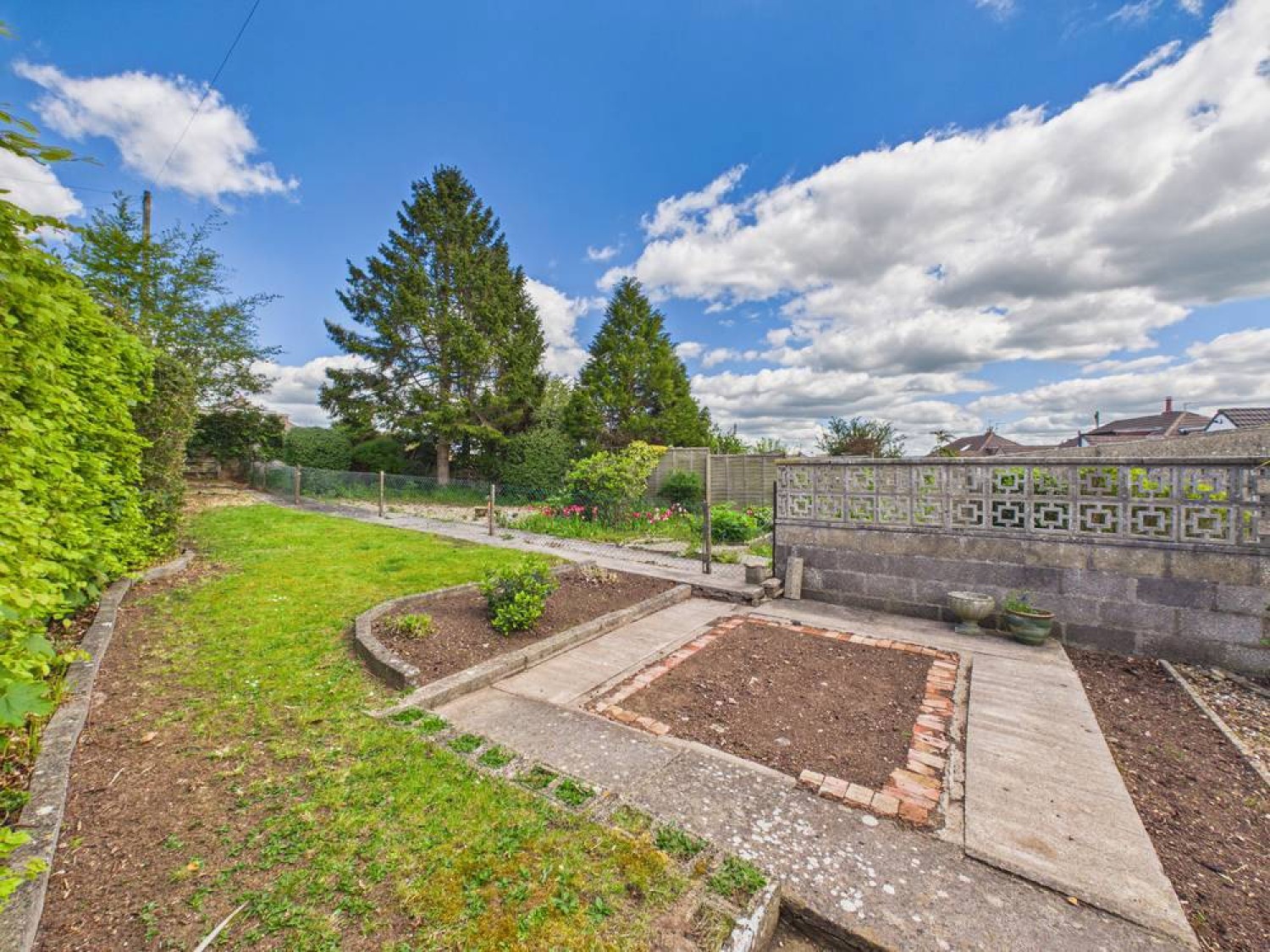 Longwell Green, Bristol